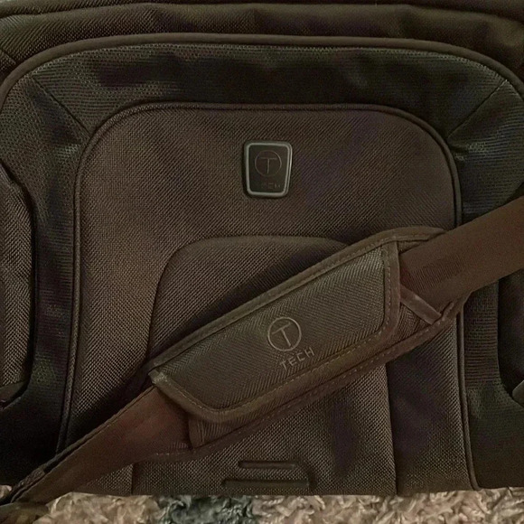 Tumi Travel Briefcase Laptop Bag Expandable Business Commute Carry On - Picture 5 of 9
